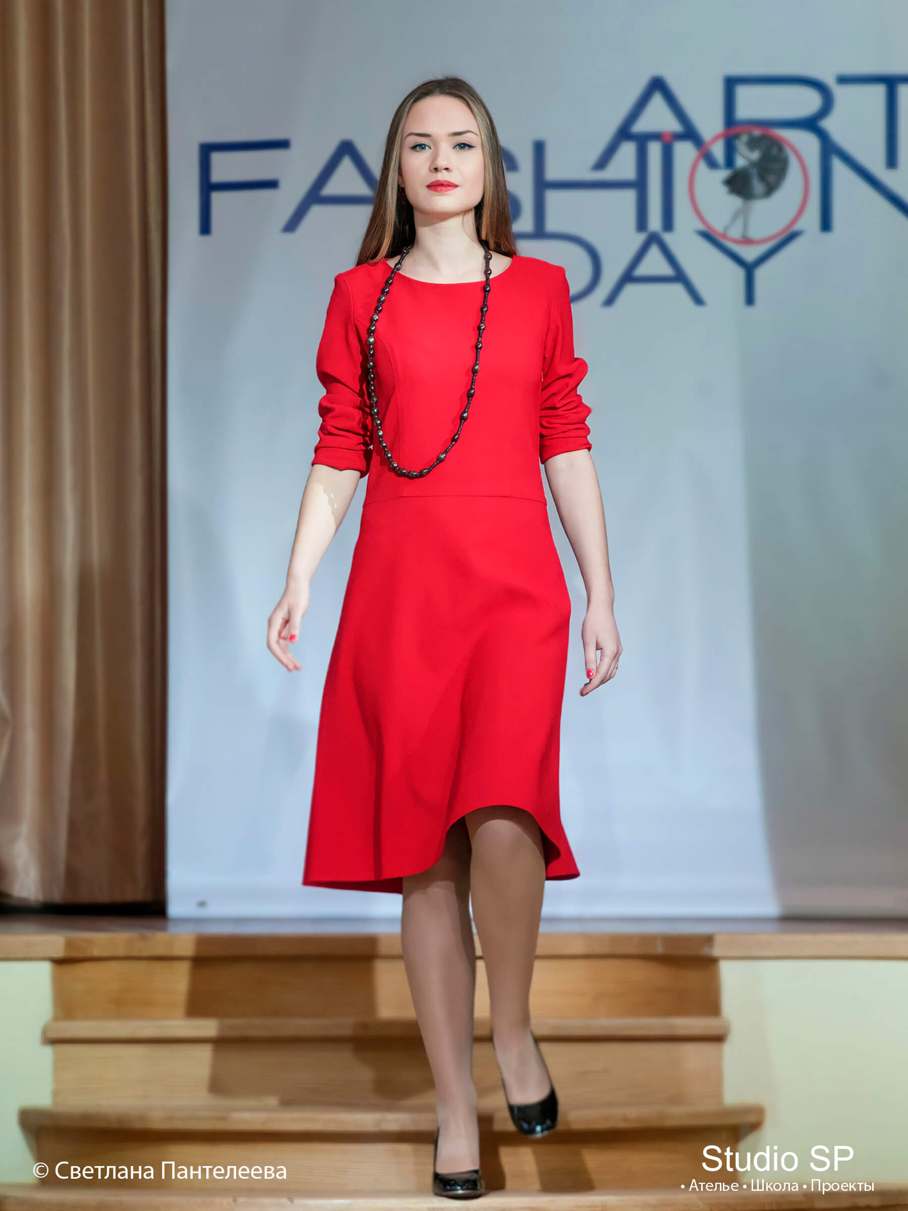 Показ коллекции «Прогулка по городу» на «Art fashion day»