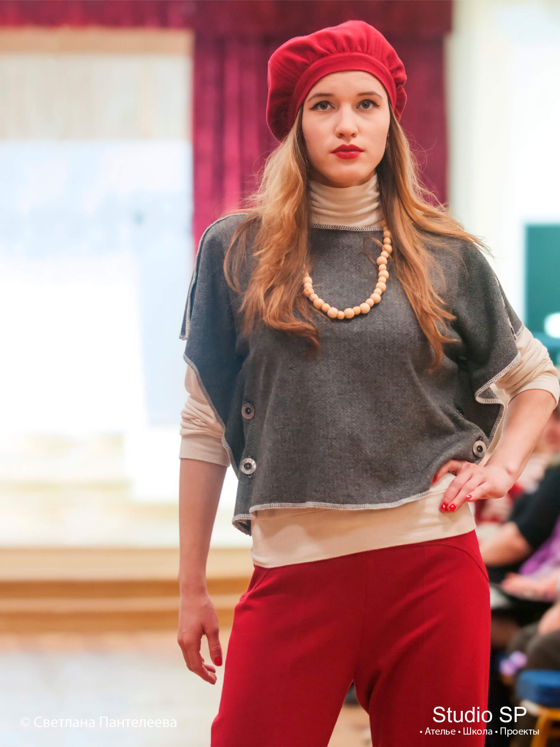 Показ коллекции «Прогулка по городу» на «Art fashion day»