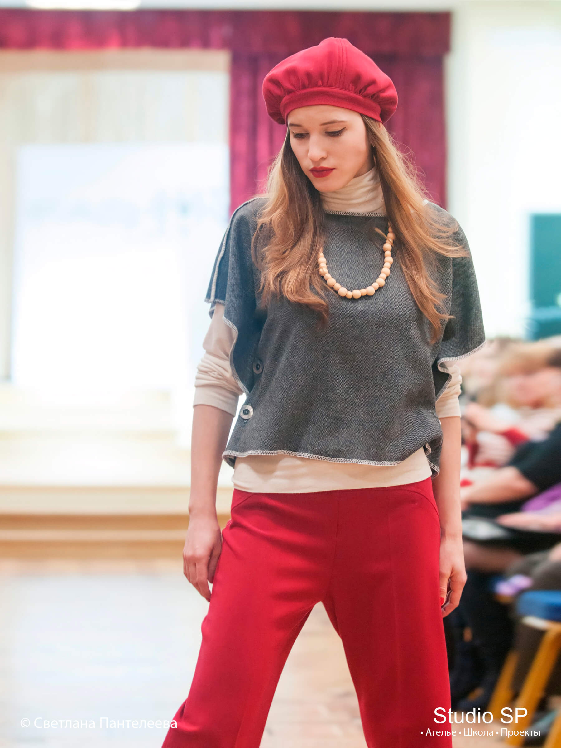 Показ коллекции «Прогулка по городу» на «Art fashion day»