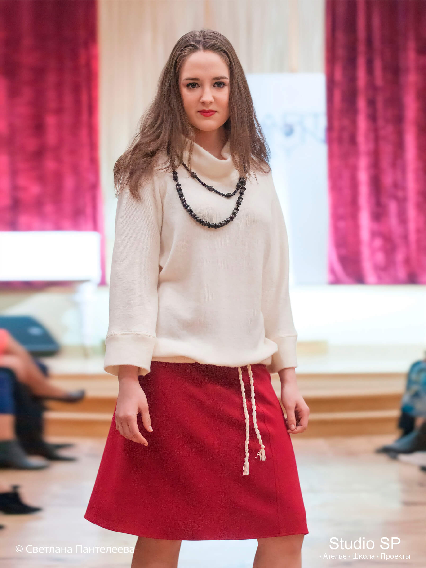 Показ коллекции «Прогулка по городу» на «Art fashion day»