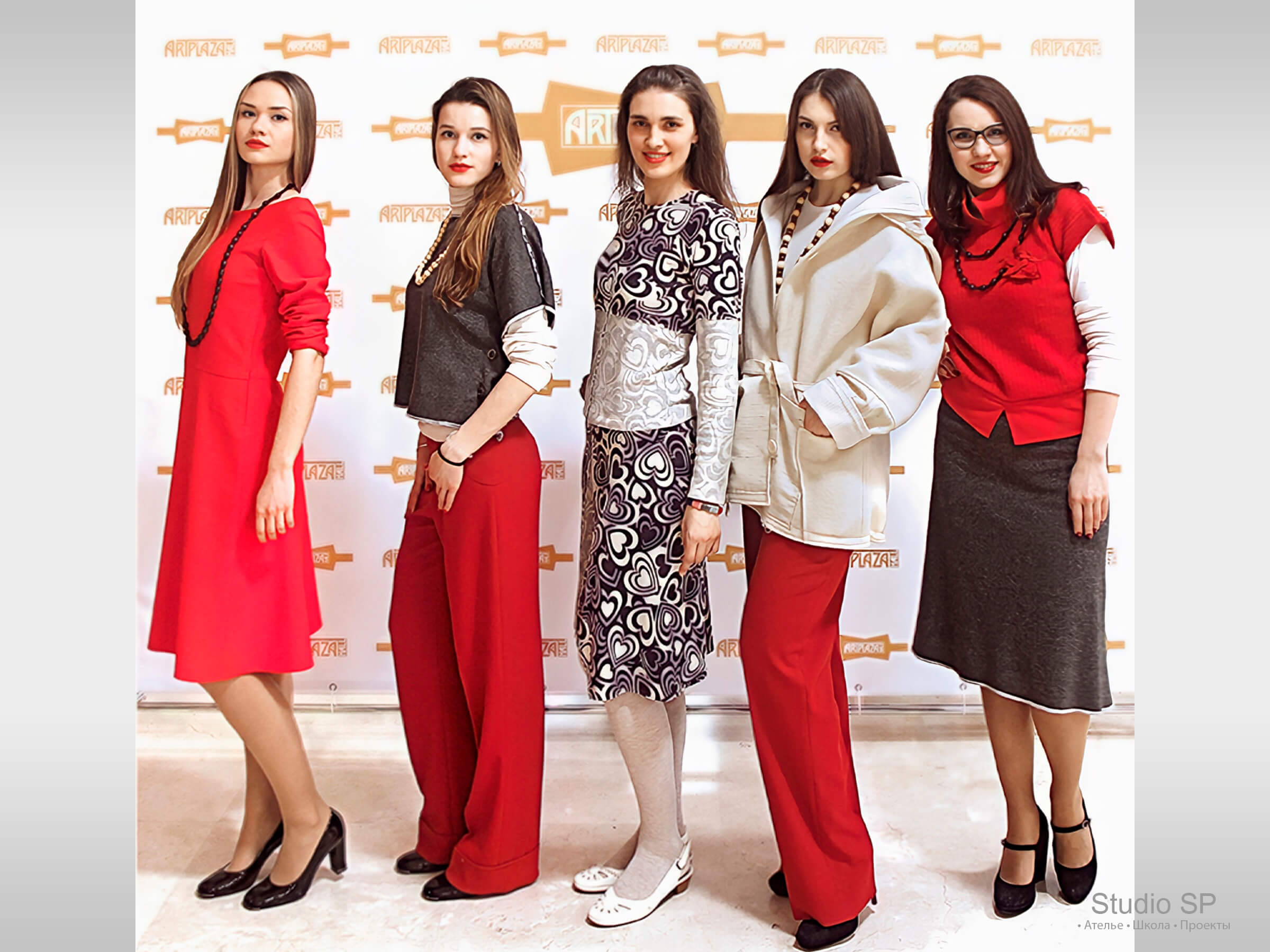После показа коллекции «Прогулка по городу» на «Art fashion day»